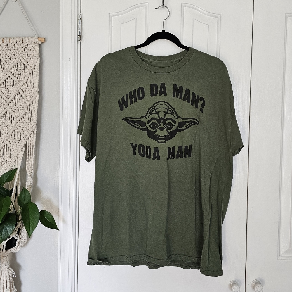 Yoda t-shirt "Who Da Man? Yoda Man" size large